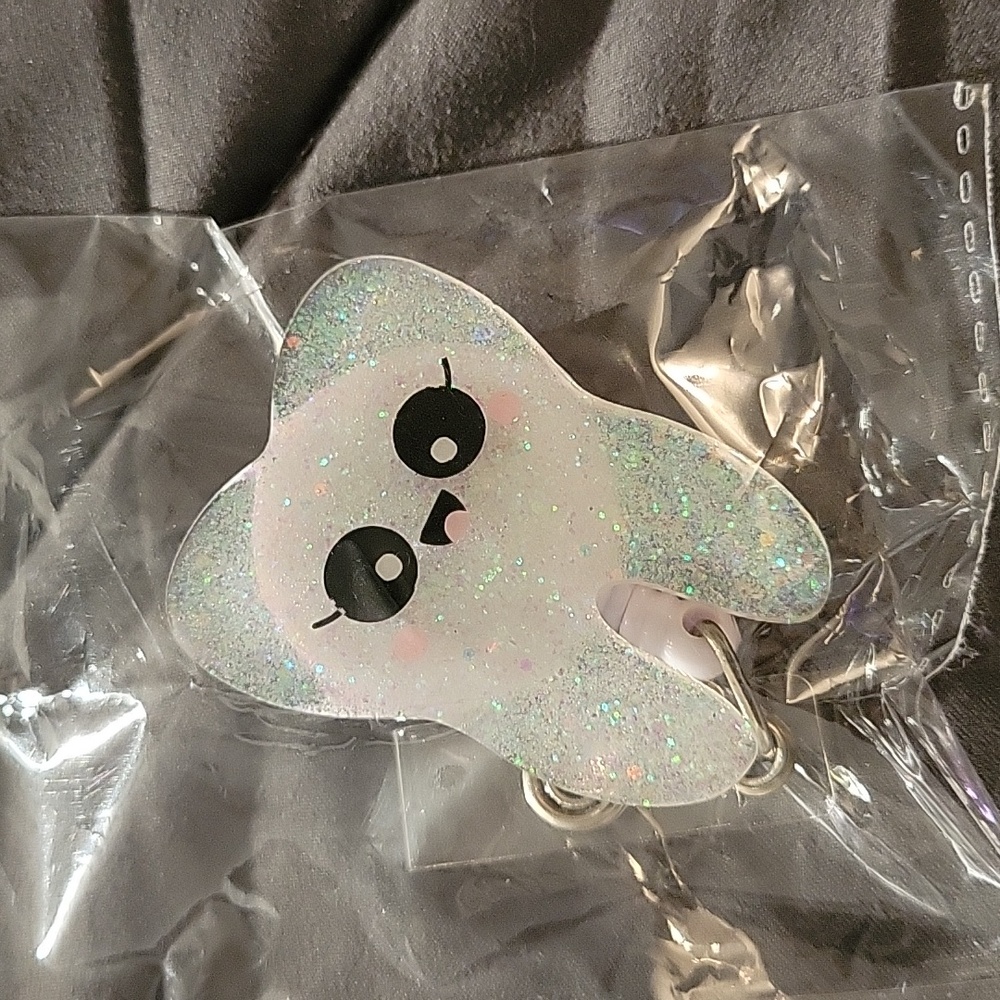 Badge reel